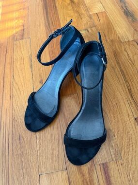 Stuart Weitzman Black Suede Single Strap Block Heel Sandal Made in Spain Size 6